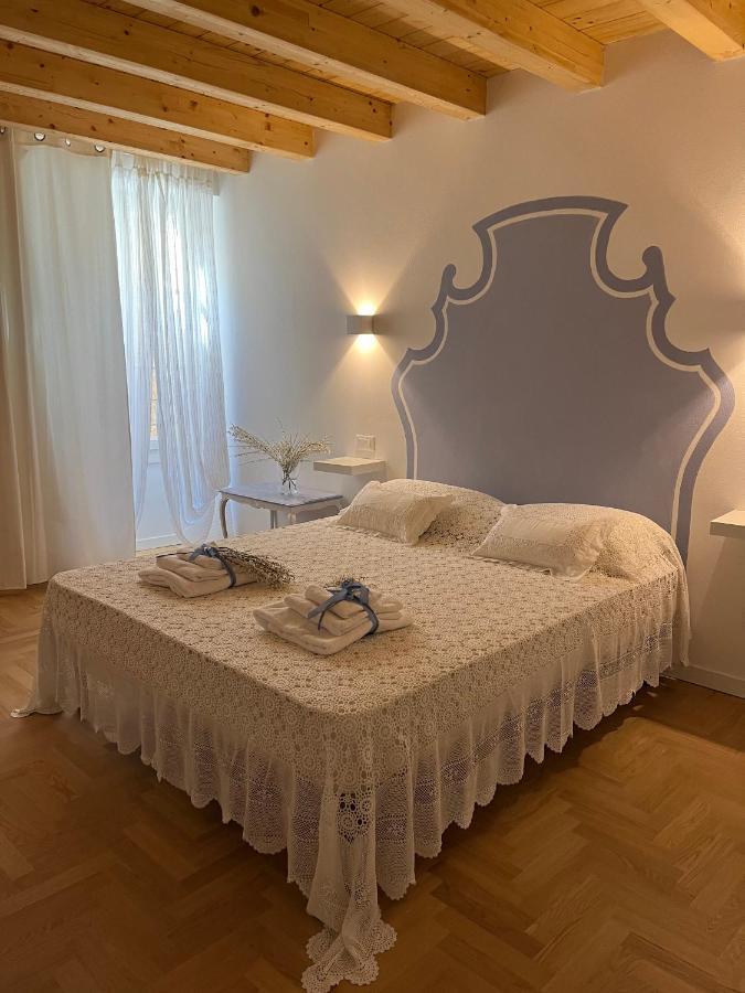 La Piccola Casa Al Lago - Intera Casa Con 3 Camere E 2 Box Salò Eksteriør bilde