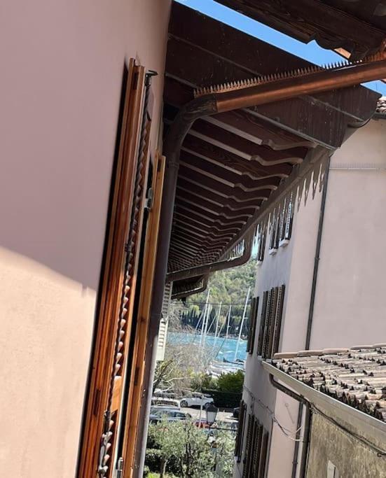 La Piccola Casa Al Lago - Intera Casa Con 3 Camere E 2 Box Salò Eksteriør bilde