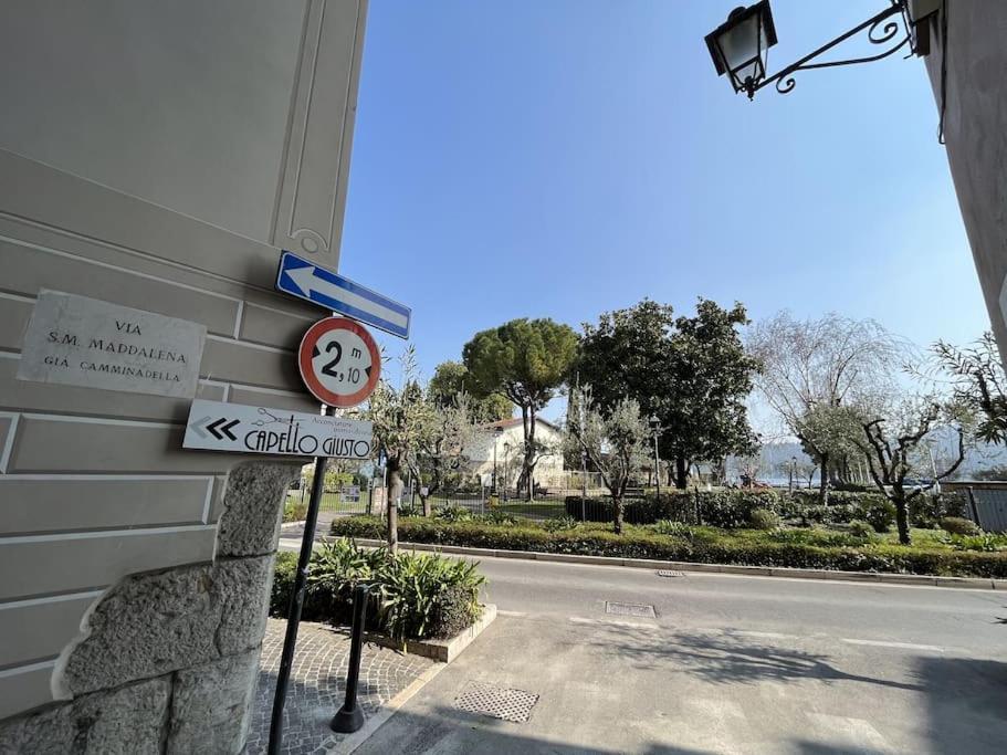 La Piccola Casa Al Lago - Intera Casa Con 3 Camere E 2 Box Salò Eksteriør bilde